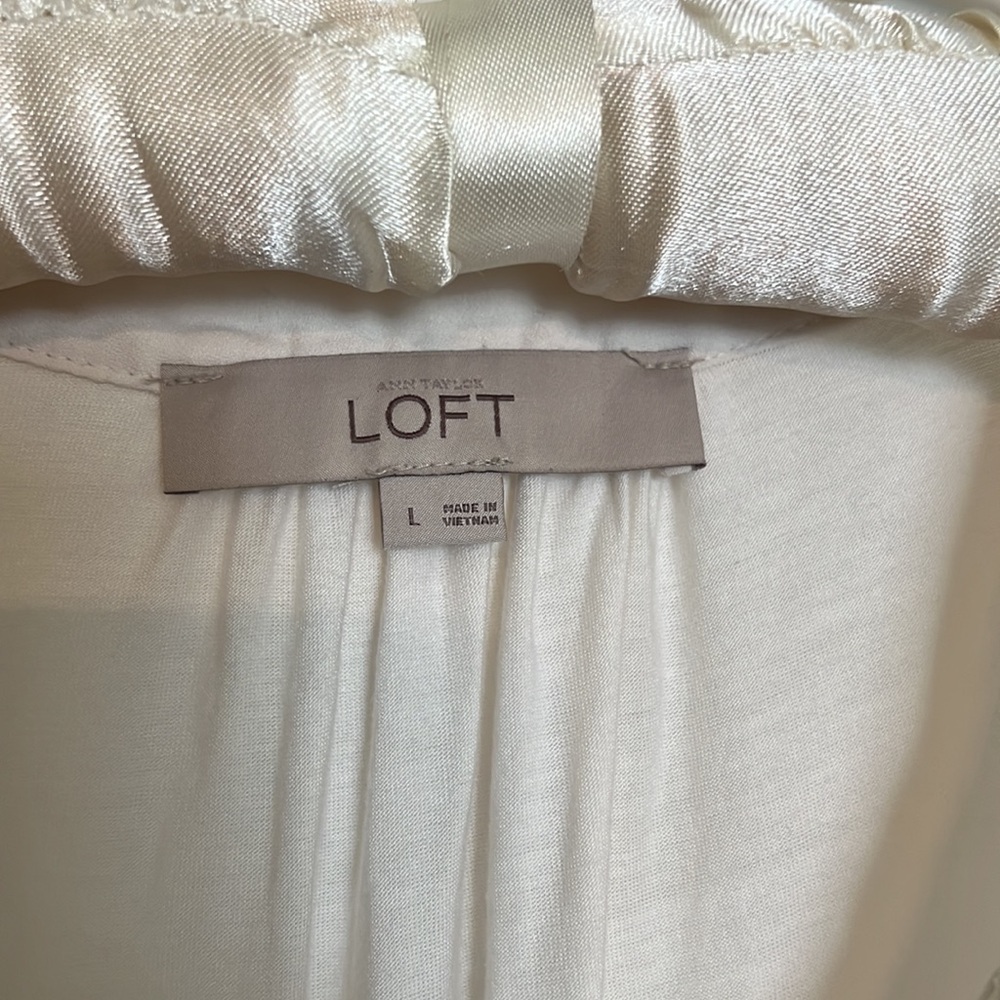 Loft cream sleeveless top with tie, sz L - Picture 3 of 5